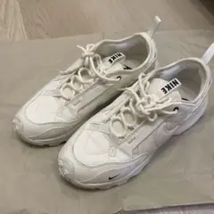 NIKE TC7900 スニーカー