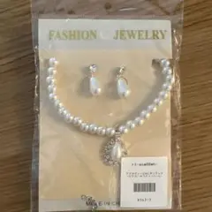 ネックレス、ピアス　ホワイトパールセット