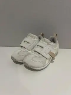 アシックス　17cm キッズ　シューズAsics ベルト付きスニーカー ホワイト