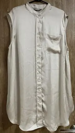 新品H&Mベージュ ノースリーブシャツ XL