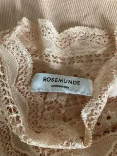 未使用 rosemunde ロサムンド シルク混ハイネックレース ノースリーブ
