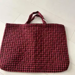 赤と黒のチェック柄キルティングバッグ　絵本バック　新品未使用