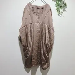 【株】ポイント　デザインスリーブ Vネック チュニック丈 ドルマンスリーブ F