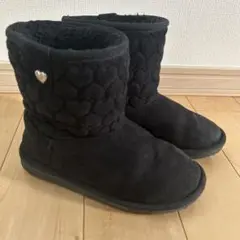 黒 スエード ハート装飾 ムートンブーツ