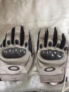 オークリーグローブ