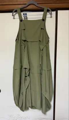 新品　ABITOKYO　準神サロペ　タックデザインワンピース　カーキ
