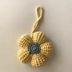 ハンドメイド かぎ編み 花チャーム