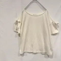 アースミュージック＆エコロジー　半袖トップス　アイボリー　袖リボン　フリーサイズ