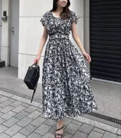 ※新品タグ付き※リエンダ トリミングテープギャザーフレアロングワンピース S