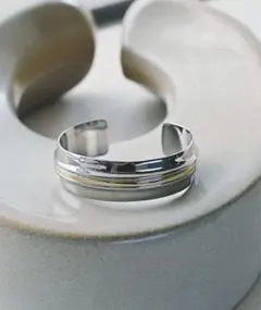 GOLD COMBINATION BOLD METAL BANGLE