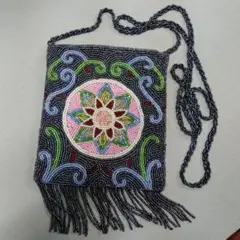 ビーズ刺繍ショルダーポシェット