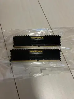 Vengeance DDR4 16GB (2x8GB) メモリー