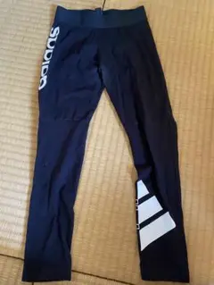 adidas ロゴ入り 黒 レギンス　ソフトフィット　サイズM