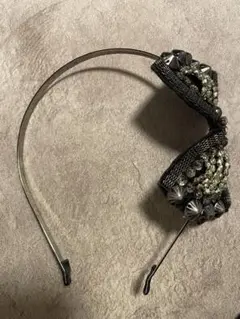 黒のリボン型ヘアバンド