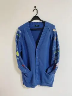 青色刺繍入りカーディガン