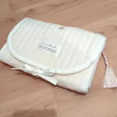 【未使用】おむつ替えマット シート 防水 イブル刺繍