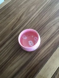 花柄ピンク円形プラスチック容器