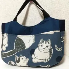 ハンドメイド☆ネコ柄☆ポケ6つバッグ☆ネイビー☆北欧☆トート