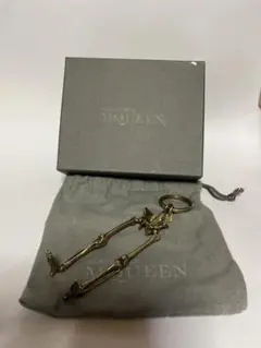 ALEXANDER MQUEEN キーホルダー　スカル　希少です ALEXANDER MQUEEN キーホルダースカル希少です