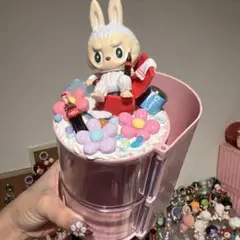 うさぎフィギュア付きピンクアクセサリーケース