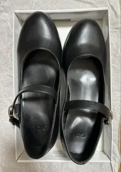 ブラックストラップパンプス 23.5cm