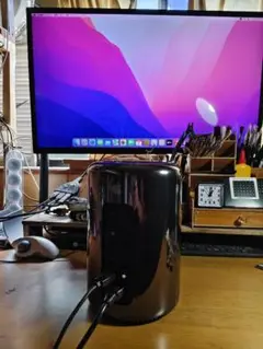MacデビューにMac Pro 2013 CPU12コア メモリ増設済