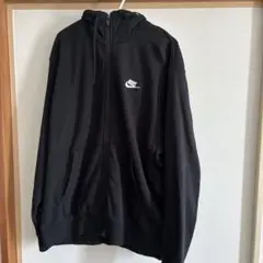 Nike ブラック ジップアップパーカー