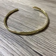 ゴールド バングル