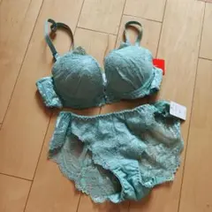新品　未使用　ブラジャー　ショーツ　B65　М　グリーン　レース