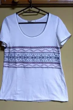 刺繍入りホワイト半袖Tシャツ