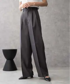 wego ハイウエストセンタープレスワイドパンツ
