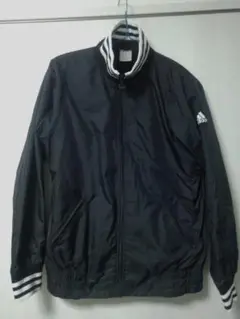 adidas製ボアナイロンジャケット
