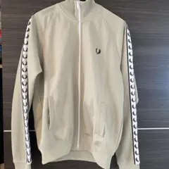 【早い者勝ち】【値下げしました‼️】FRED PERRY トラックジャケット M