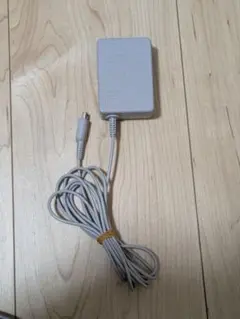 【純正品】Nintendo DSi / DSi LL / 3DS 対応 充電器