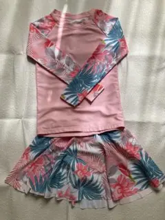 120cm 女の子用　ラッシュ水着(セパレート)