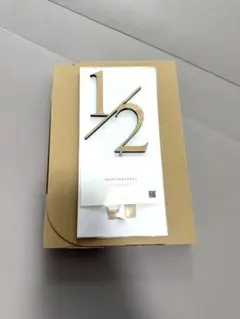 ハーフバースデー　1/2ケーキトッパー　記念日　お祝いアイテム　木製