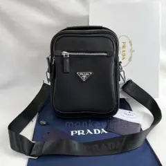 PRADA スマホショルダーバッグ ブラック