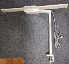 コイズミ　デスクLEDライト 調光機能付き　ECOLEDY SB347