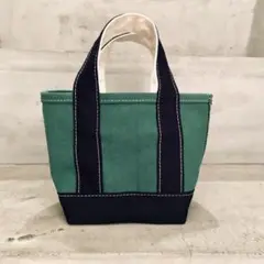 Item thumbnail for item 785d6e4b-22fe-41b9-852f-7285c4e95b4e