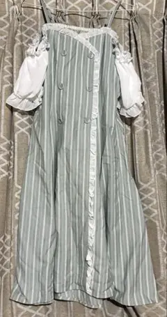新品未着用タグ付き❣️アクシーズファム　オフショルワンピース