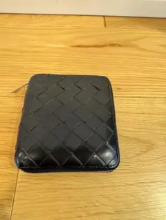 ボッテガべネタ　ボッテガ財布　黒　レザー財布　メンズ財布　二つ折り財布