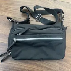 美品⭐︎しまむら ブラック ショルダーバッグ シンプル