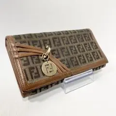 FENDI フェンディ ズッキーノ 長財布 チャーム キャンバス レザー