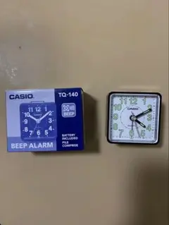 電子音アラームを搭載し、旅先にも持って行きやすいコンパクトなトラベルクロックです