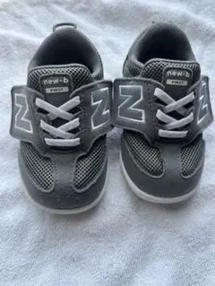 New Balance ベビーシューズ new-b FIRST グレー