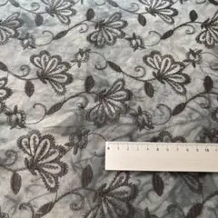 刺繍生地残布　縦75cm×横95cm