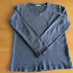 ユニクロ　Vネック長袖Tシャツ　S
