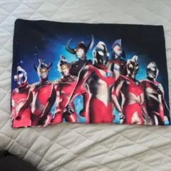 ウルトラマンプリント枕カバー