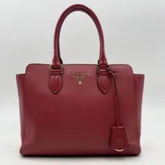 ✨美品✨ プラダ ハンドバッグ サフィアーノレザー ゴールド 金具 チャーム付き