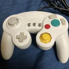 ホワイト ゲームキューブコントローラー